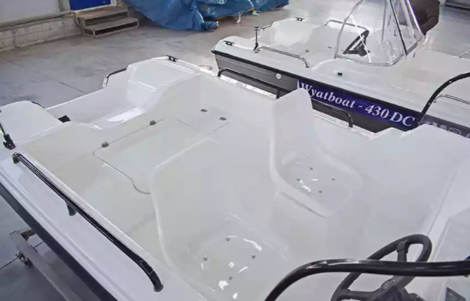 Комбинированный катер Wyatboat-430 M в Ухте