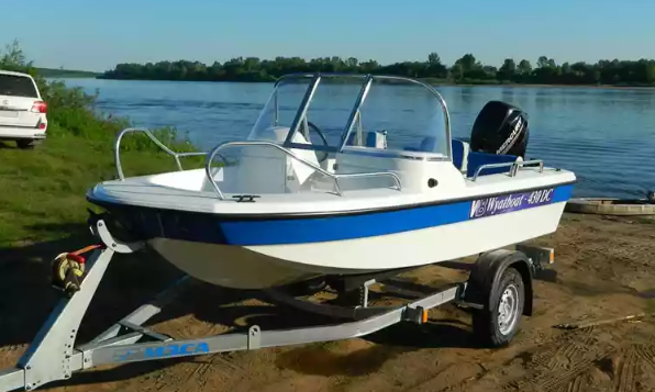 Стеклопластиковый катер Wyatboat-430 DC (тримаран) в Ухте