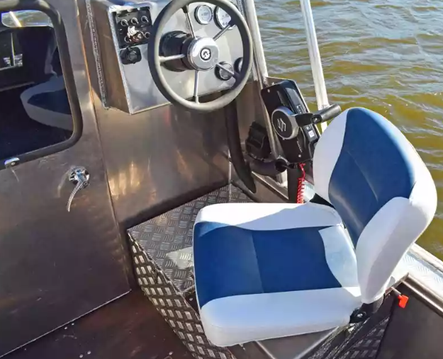 Алюминиевый катер Неман 550 с каютой в Ухте