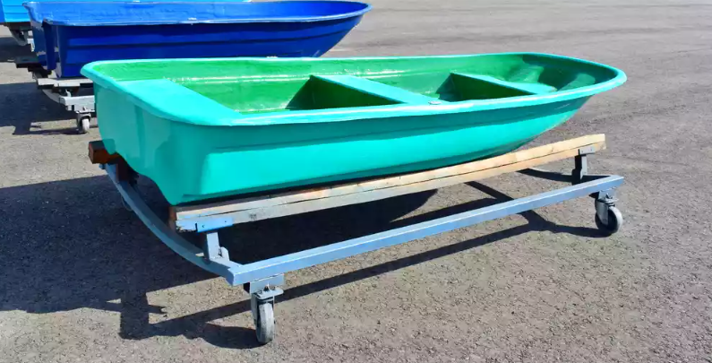 Стеклопластиковая лодка Старт (тримаран) в Ухте