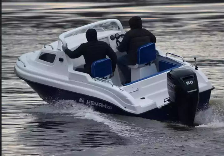 Комбинированный катер Neman-500 с каютой в Ухте