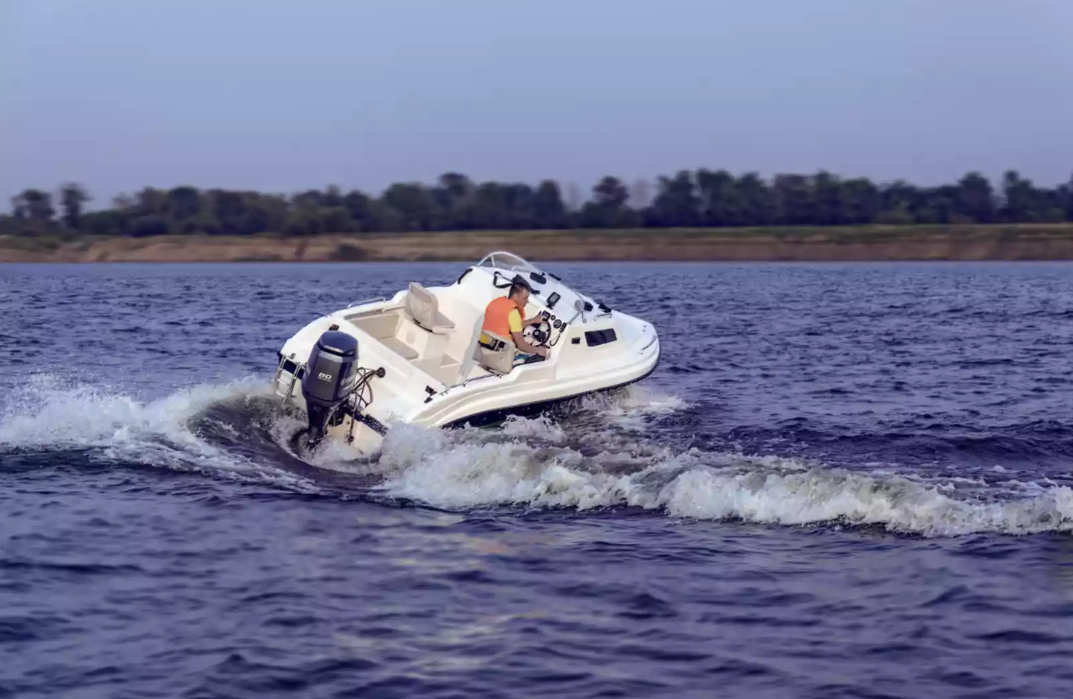 Стеклопластиковый катер Neman-500 в Ухте