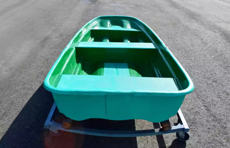 Стеклопластиковая лодка Старт (тримаран) в Ухте