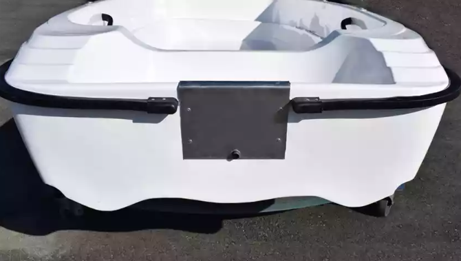 Стеклопластиковая лодка Пингвин (тримаран) в Ухте