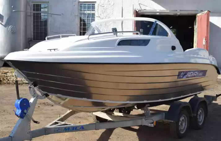 Комбинированный катер Neman-550 с каютой в Ухте