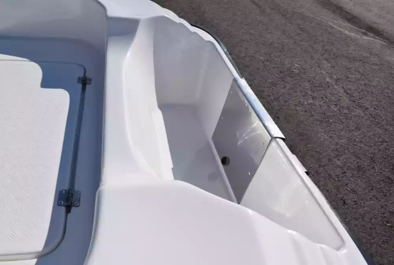 Стеклопластиковая лодка Пингвин (тримаран) в Ухте