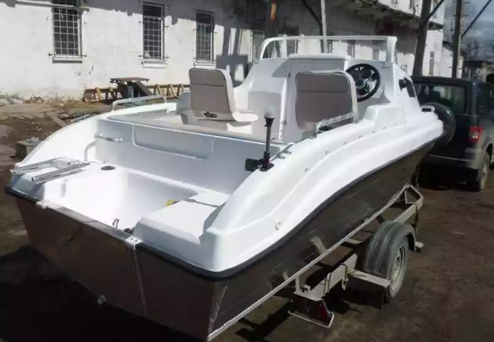 Комбинированный катер Neman-500 с каютой в Ухте