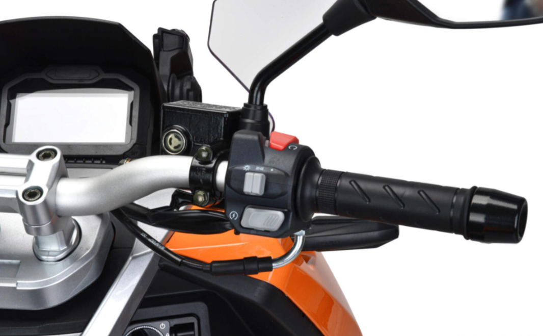 Скутер MOTOLAND (МОТОЛЕНД) T-MAX 150 в Ухте