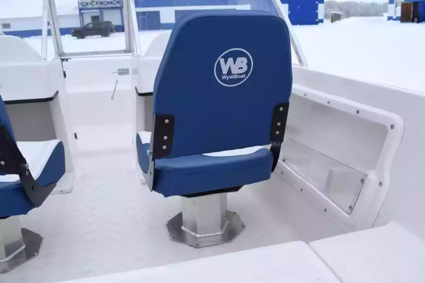 Стеклопластиковый катер Wyatboat-430DCМ (килевая) в Ухте