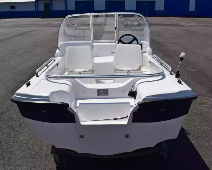 Стеклопластиковый катер Wyatboat-430 DC (тримаран) в Ухте