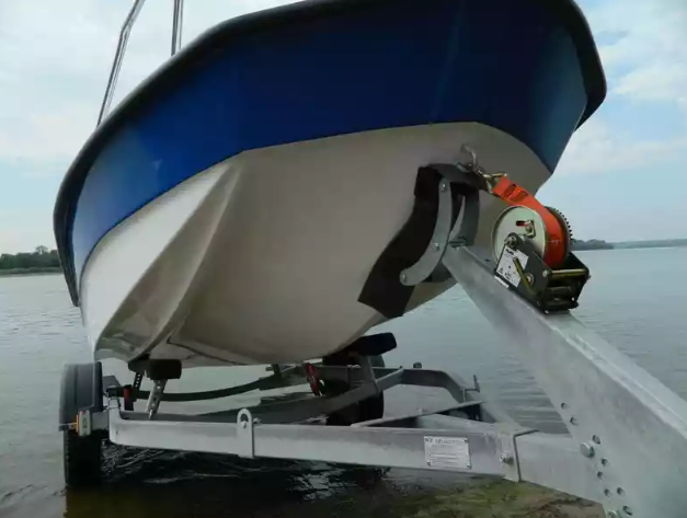 Стеклопластиковый катер Wyatboat-430 DCM (тримаран) в Ухте