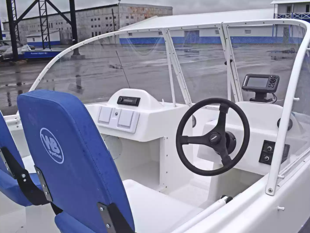 Стеклопластиковый катер Wyatboat-430DCМ (килевая) в Ухте