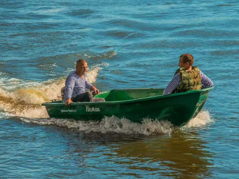 Стеклопластиковая лодка Neman-340 (тримаран) в Ухте