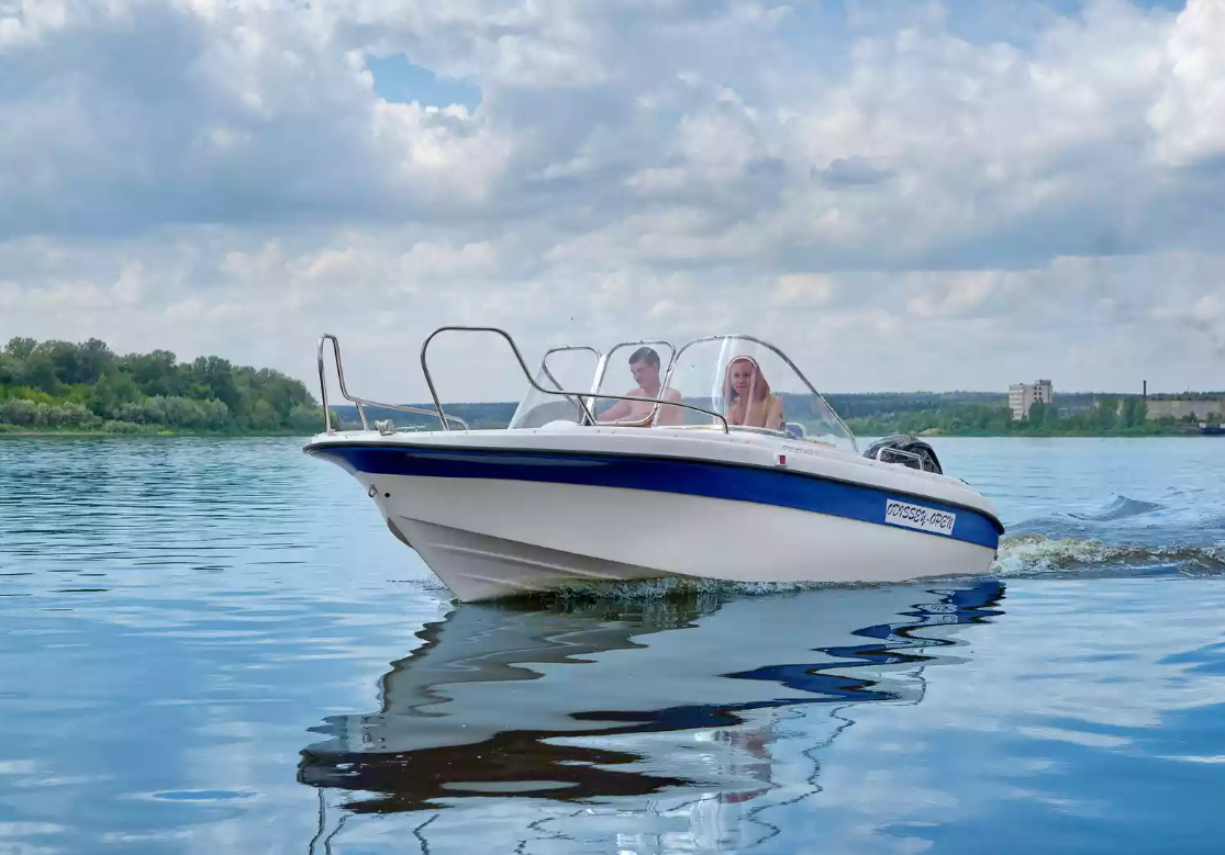 Стеклопластиковый катер Neman-530 Open в Ухте
