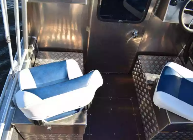 Алюминиевый катер Неман 550 с каютой в Ухте