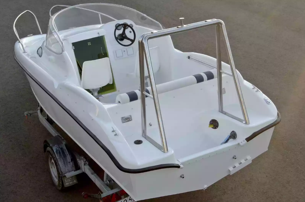 Комбинированный катер Neman-530 с каютой в Ухте