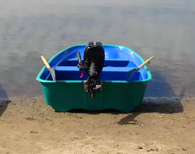 Стеклопластиковая лодка Старт (тримаран) в Ухте