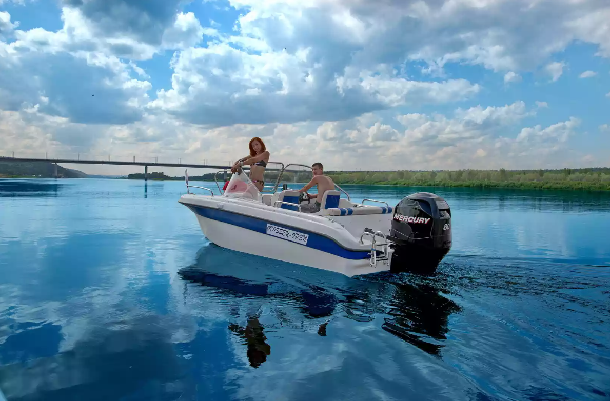 Стеклопластиковый катер Neman-530 Open в Ухте