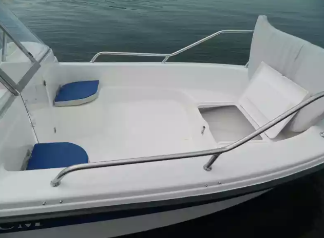 Стеклопластиковый катер Wyatboat-430 DCM (тримаран) в Ухте