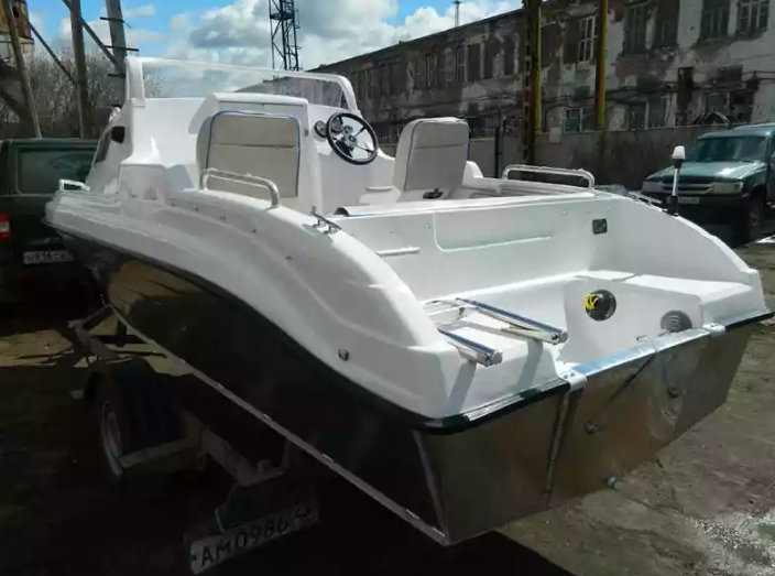 Комбинированный катер Neman-500 с каютой в Ухте