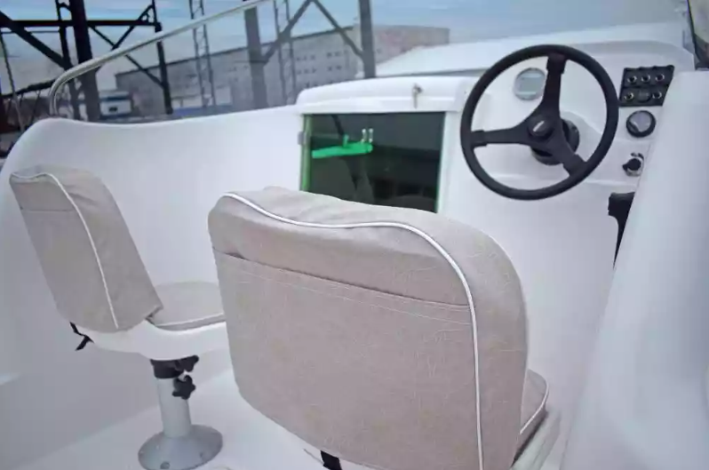 Стеклопластиковый катер Neman-530 с каютой в Ухте