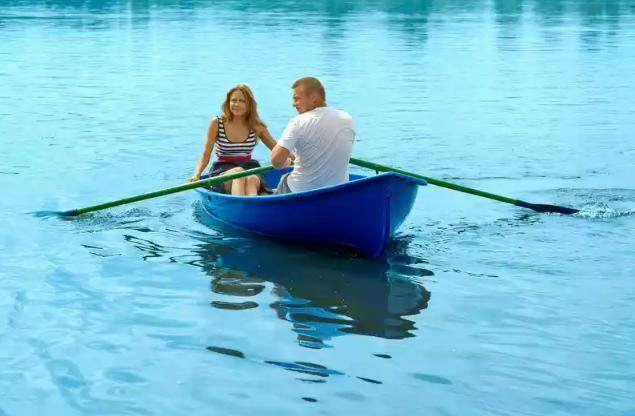 Стеклопластиковая лодка Дельфин в Ухте