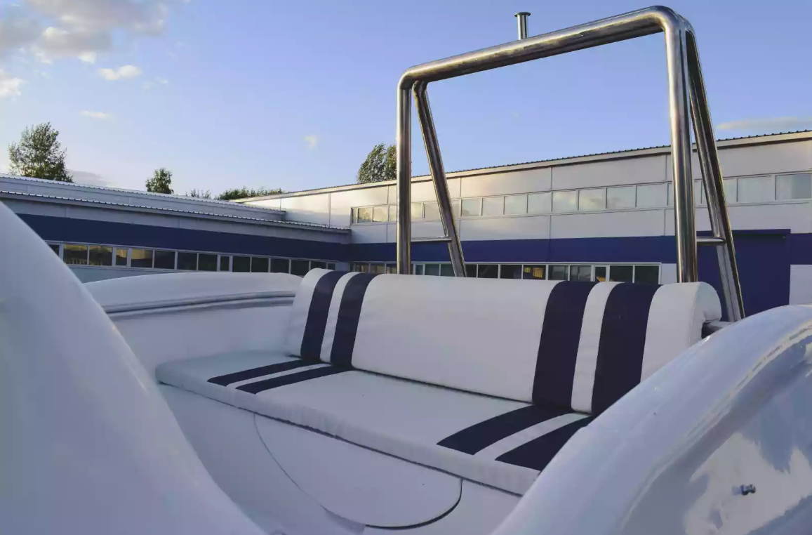 Комбинированный катер Neman-530 с каютой в Ухте