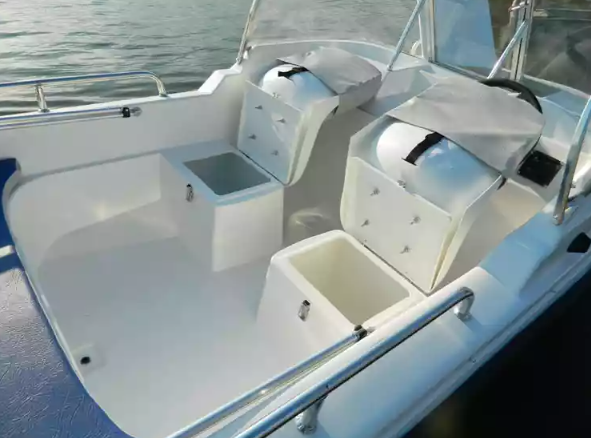 Стеклопластиковый катер Wyatboat-430 M (тримаран) в Ухте