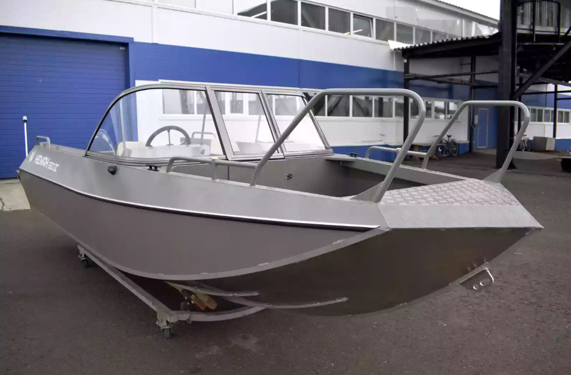 Алюминиевый катер Неман 550 DC в Ухте