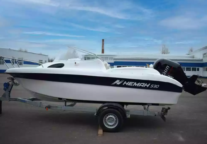 Стеклопластиковый катер Neman-530 с каютой в Ухте