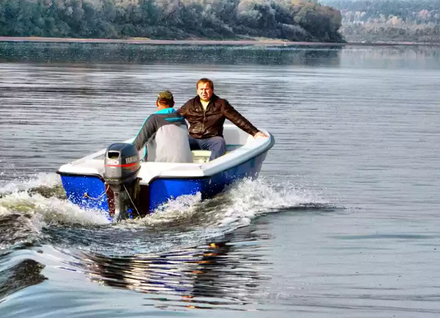 Стеклопластиковая лодка Wyatboat 430 тримаран в Ухте