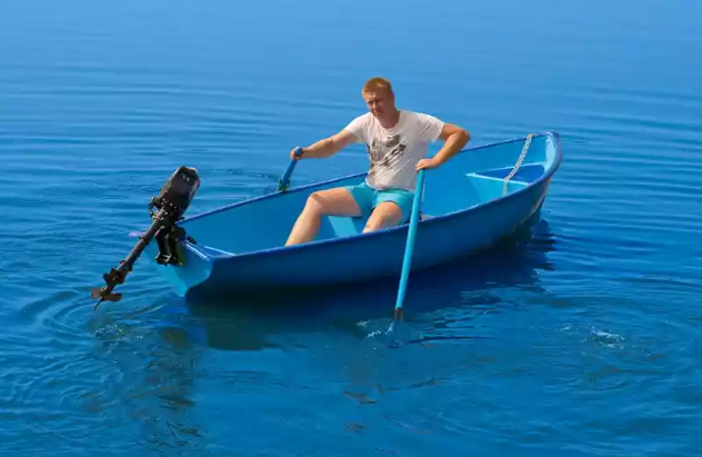 Стеклопластиковая лодка Омуль в Ухте