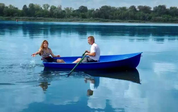 Стеклопластиковая лодка Дельфин в Ухте