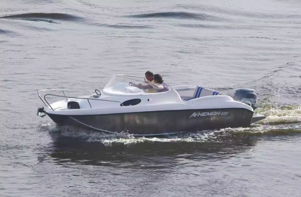 Комбинированный катер Neman-530 с каютой в Ухте