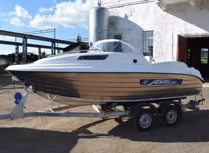 Комбинированный катер Neman-550 с каютой в Ухте