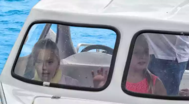 Стеклопластиковый катер Wyatboat-3 П (полурубка) в Ухте