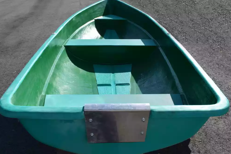 Стеклопластиковая Лодка Голавль в Ухте