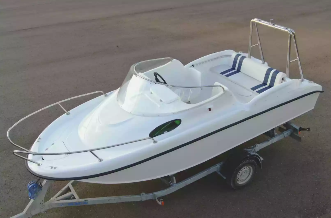 Комбинированный катер Neman-530 с каютой в Ухте